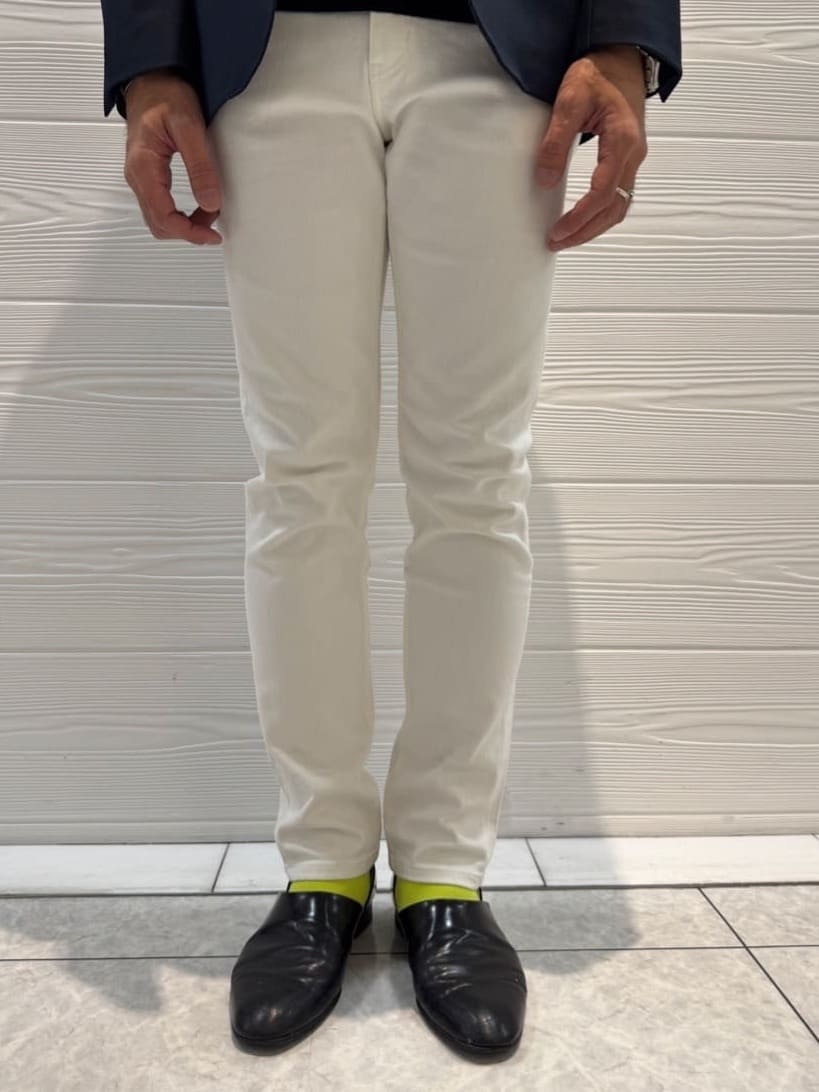 井出恭輔さんの「TAKEO KIKUCHI｜【Sサイズ～】ストレッチ デニム パンツ」を使ったコーディネート