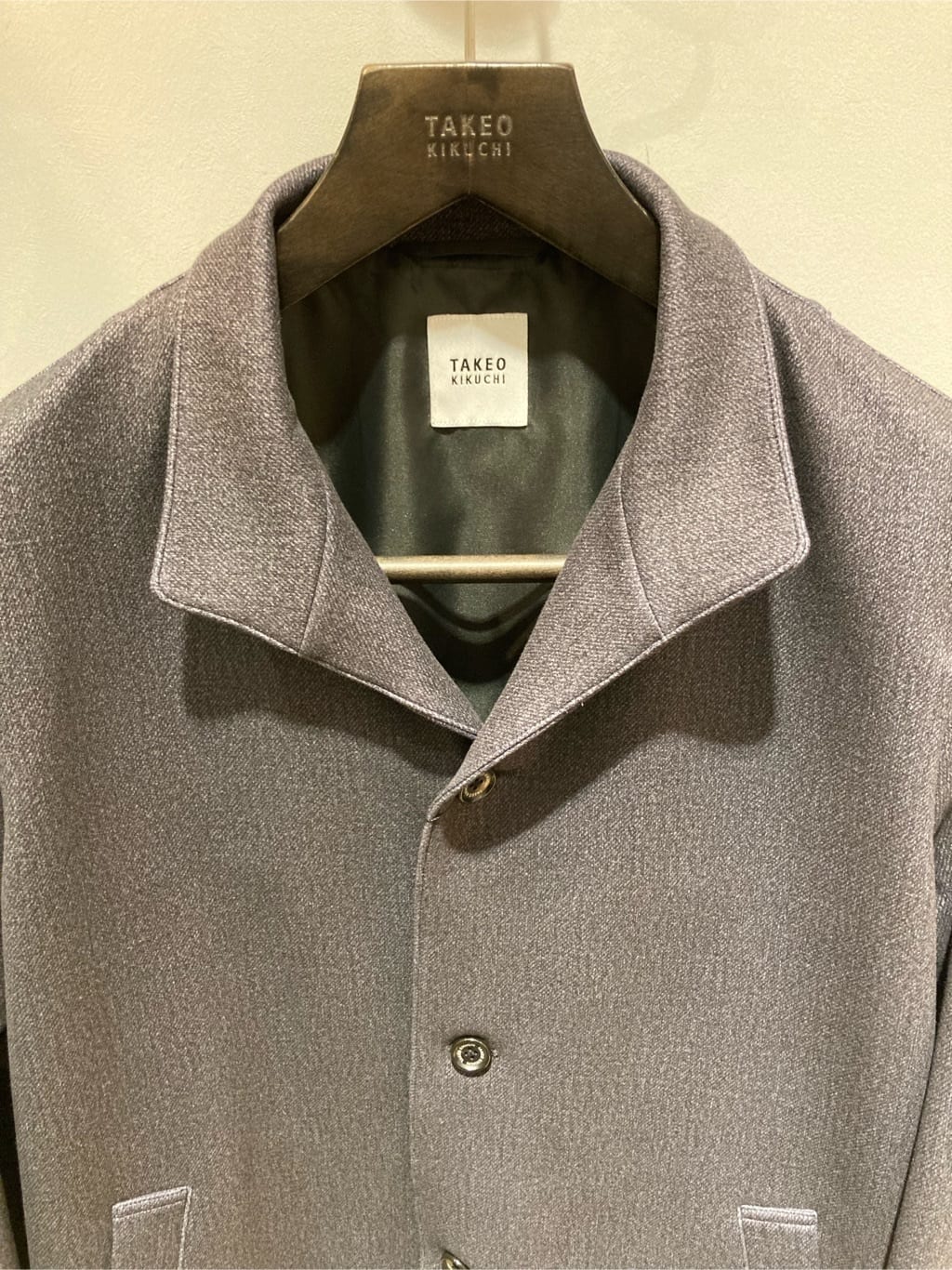 シュンさんの「TAKEO KIKUCHI｜【DOWN FABRIC】ダウンファブリック スタンドカラーブルゾン」を使ったコーディネート