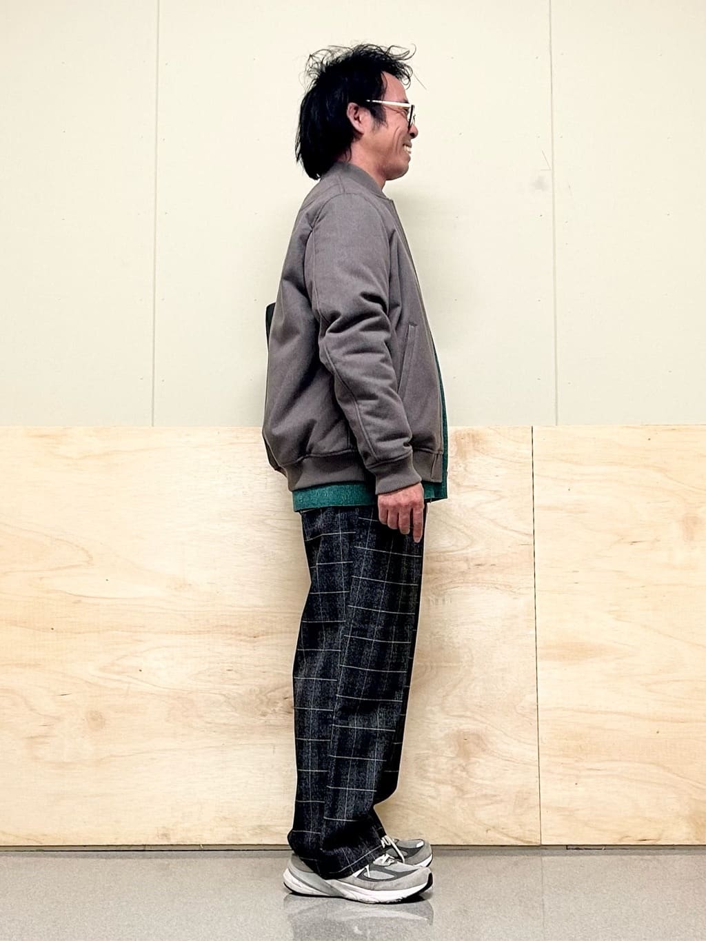 KENJI Iさんの「THE SHOP TK｜サフィアーノ切替えボディバック」を使ったコーディネート