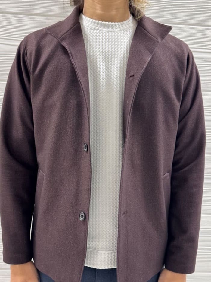井出恭輔さんの「TAKEO KIKUCHI｜【DOWN FABRIC】ダウンファブリック スタンドカラーブルゾン」を使ったコーディネート