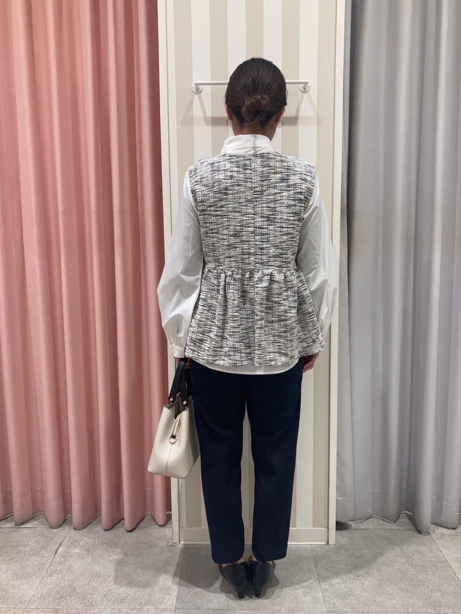 𝐂𝐡𝐢𝐢 &hearts;(ちー)さんの「SHOO･LA･RUE｜◆カットツイードペプラムジレ」を使ったコーディネート