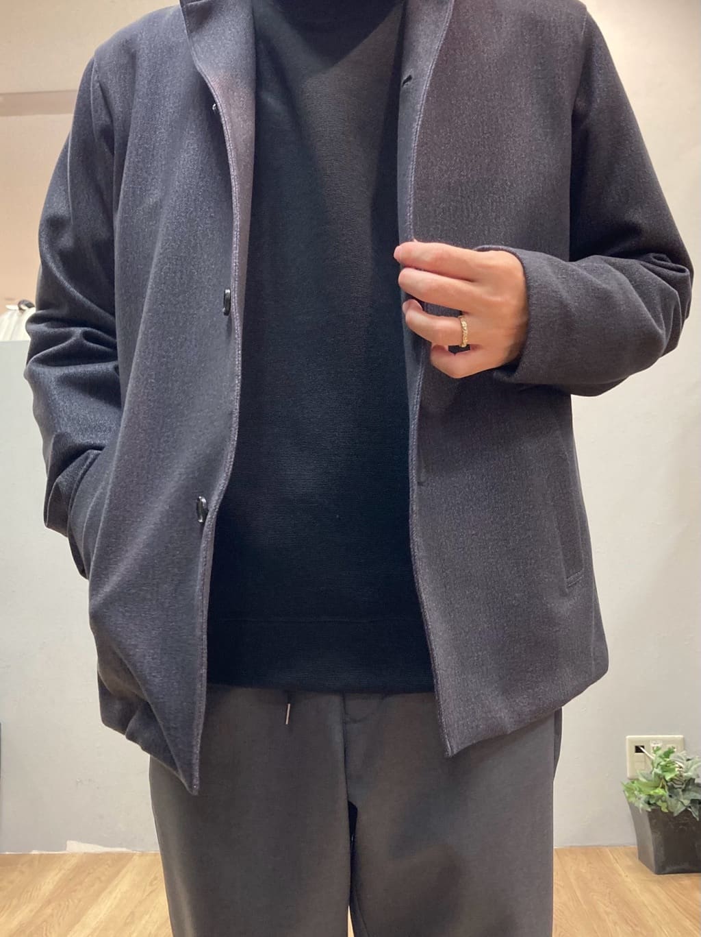 シュンさんの「TAKEO KIKUCHI｜【DOWN FABRIC】ダウンファブリック スタンドカラーブルゾン」を使ったコーディネート