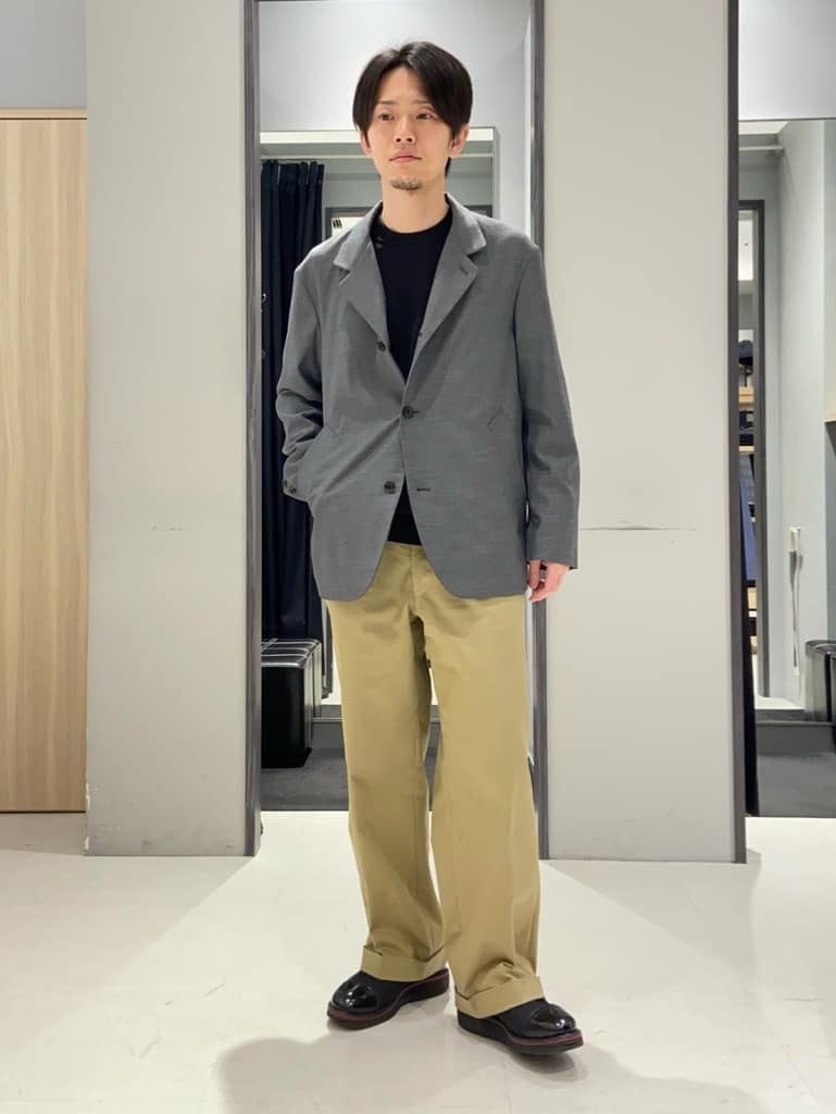 わいずみさんの「TAKEO KIKUCHI｜【多機能・軽量】シャドーライン リュック」を使ったコーディネート