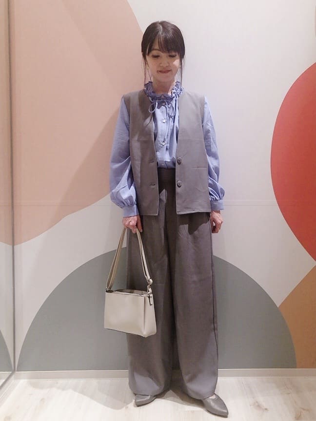 長女さんの「SHOO･LA･RUE｜◆ストレッチアーモンドトゥパンプス」を使ったコーディネート