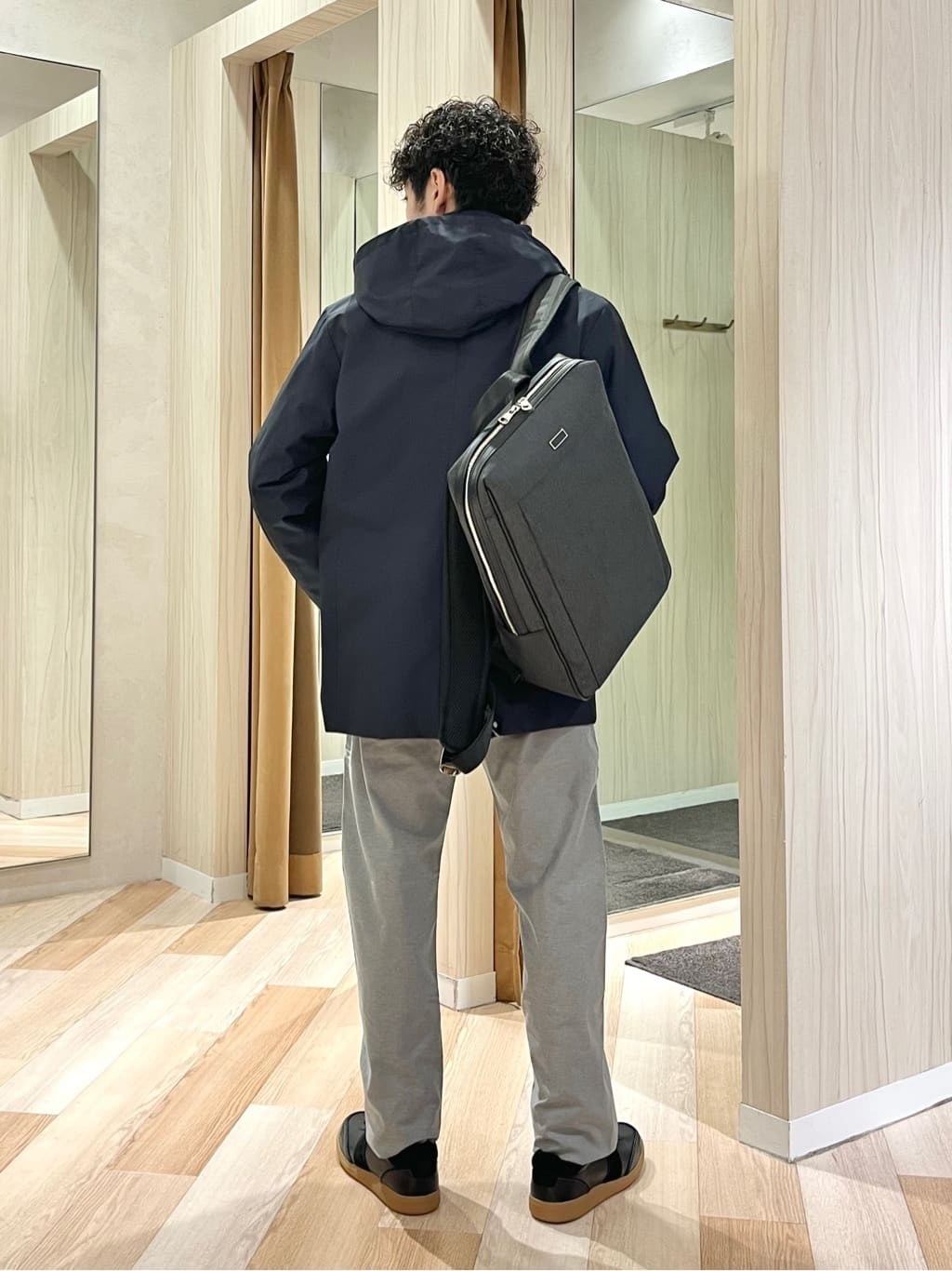 URAさんの「TAKEO KIKUCHI｜【Made in JAPAN】播州織 ストレッチ パンツ」を使ったコーディネート