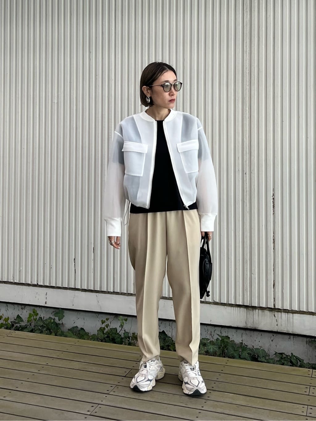 kotakiさんの「INDIVI｜【接触冷感／セットアップ対応】イージーテーパードパンツ【通勤・セレモニー】」を使ったコーディネート