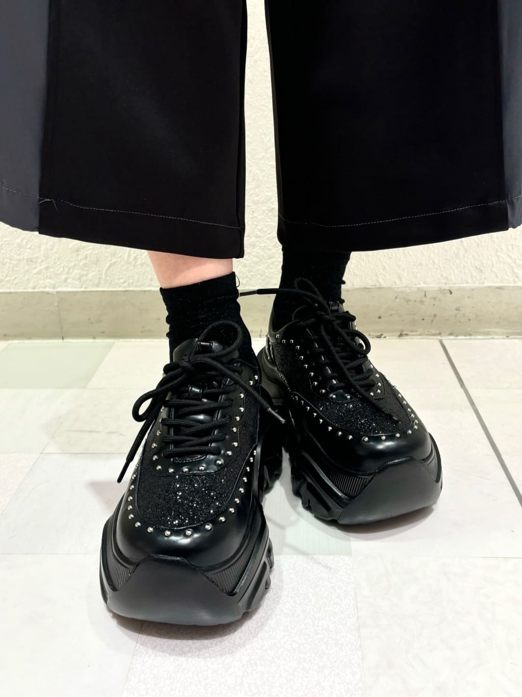 Akiさんの「ESPERANZA｜スタッズ厚底スニーカー」を使ったコーディネート
