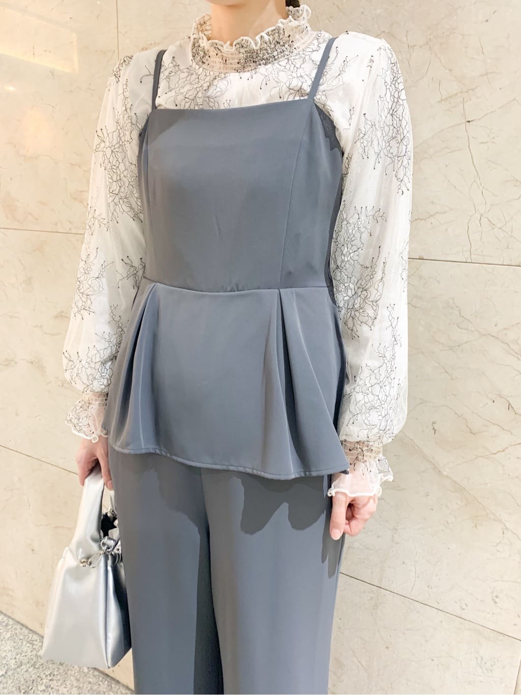 marinaさんの「index｜◆シャーリング総レーストップス【洗濯機洗い可】」を使ったコーディネート