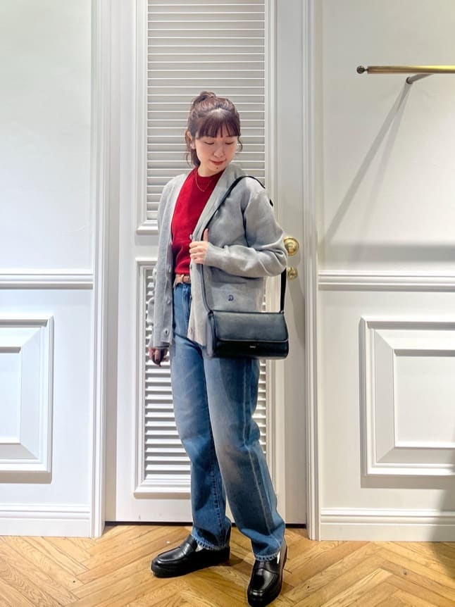 つじ まこさんの「DRESSTERIOR｜【ウォッシャブル】テーパードコンフォートデニム」を使ったコーディネート