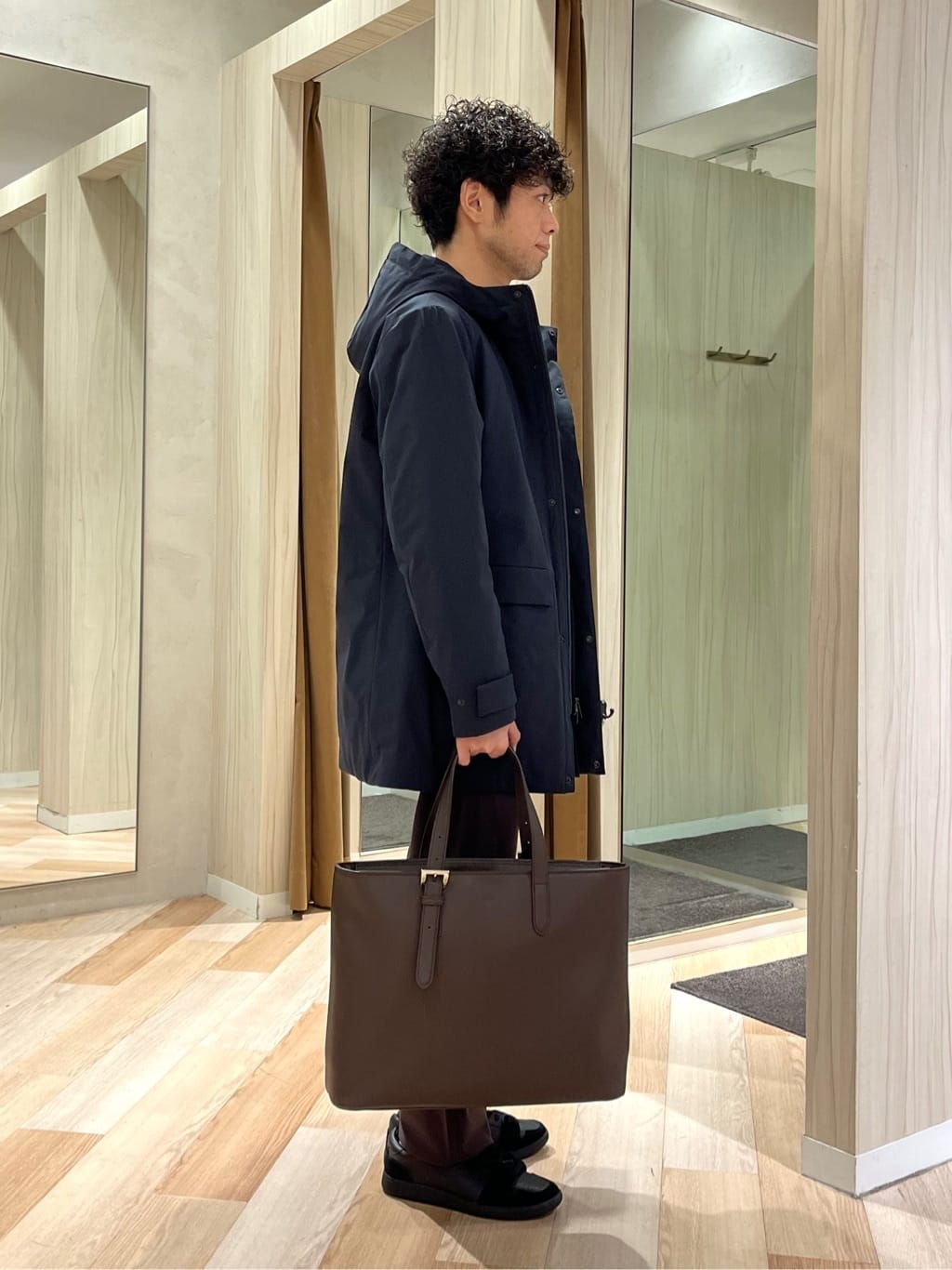 URAさんの「TAKEO KIKUCHI｜【Made in JAPAN】播州織 ストレッチ パンツ」を使ったコーディネート