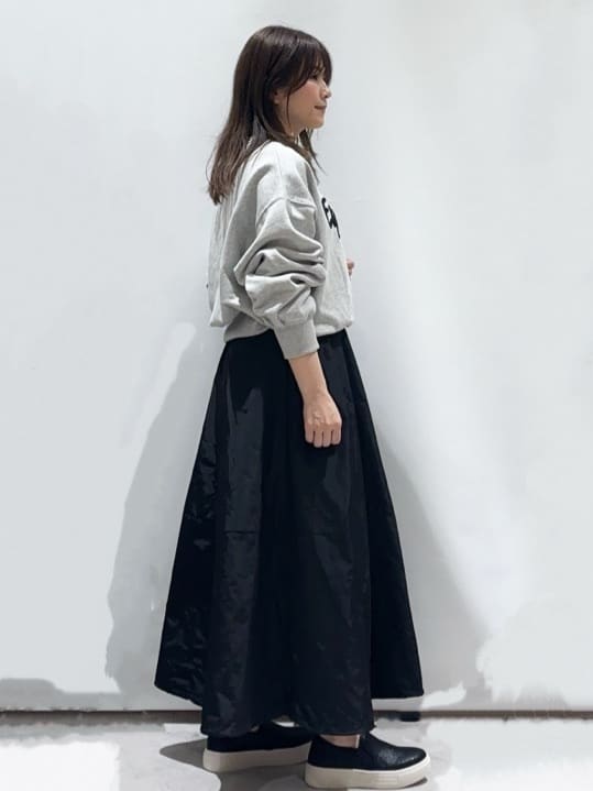 まみさんの「OPAQUE.CLIP｜◆刺繍ロゴスウェット【洗濯機洗い可】」を使ったコーディネート