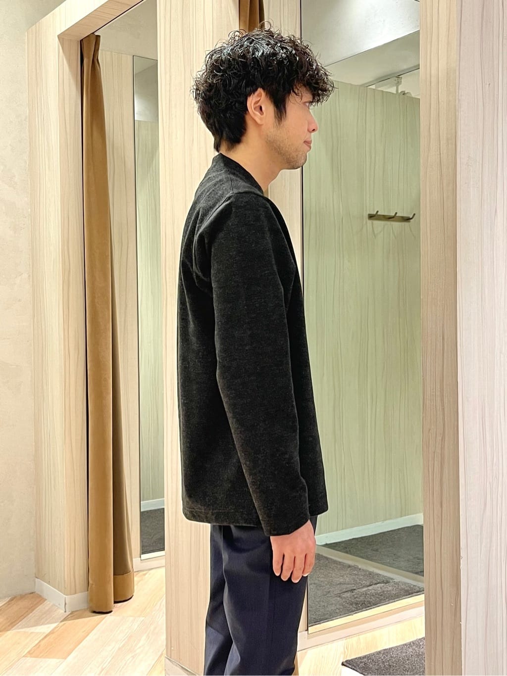 URAさんの「TAKEO KIKUCHI｜【ウールカシミヤブレンド】ビーバー調 スタンドカラー コート」を使ったコーディネート