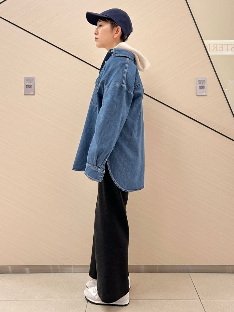 OCHIAIさんの「DRESSTERIOR｜デキシー吊裏毛ジップアップパーカ」を使ったコーディネート