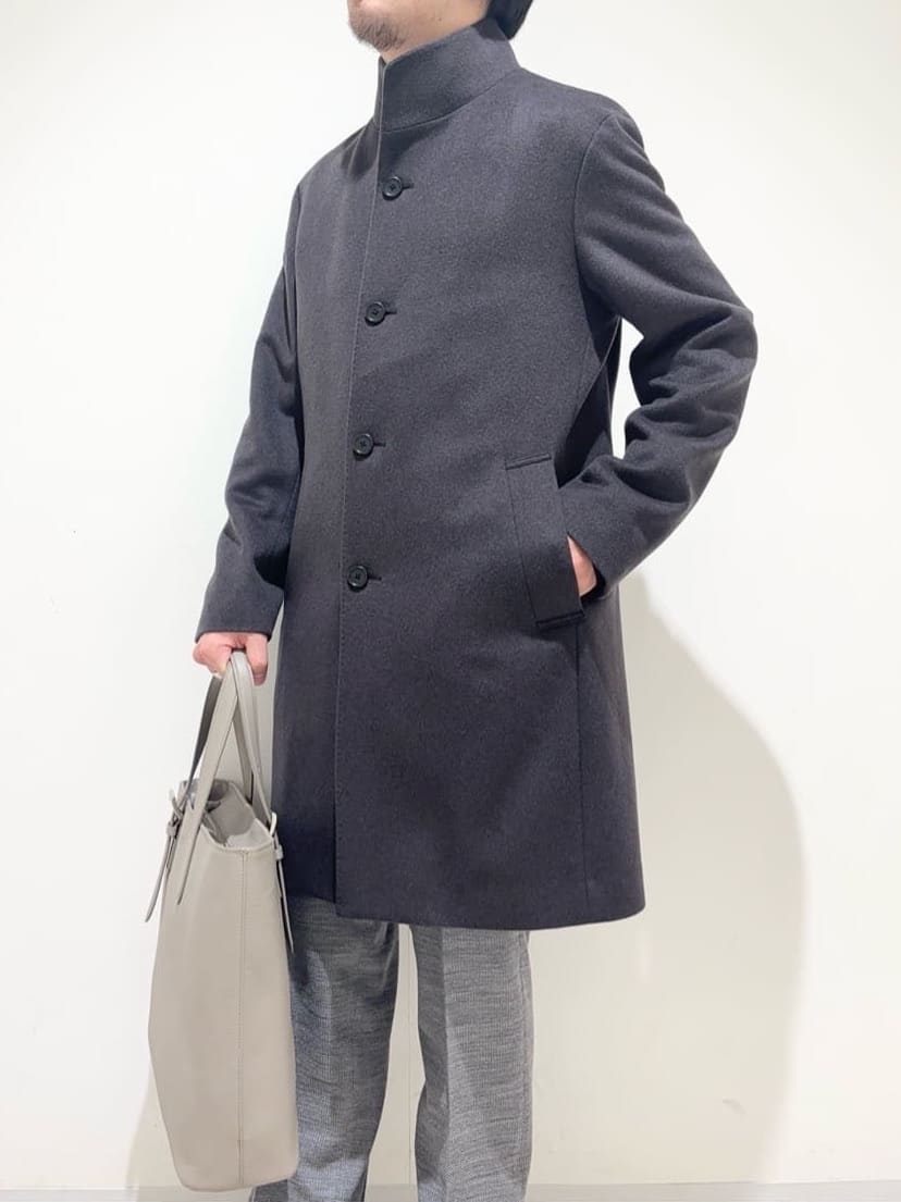 及川さんの「TAKEO KIKUCHI｜【ウールカシミヤブレンド】ビーバー調 スタンドカラー コート」を使ったコーディネート