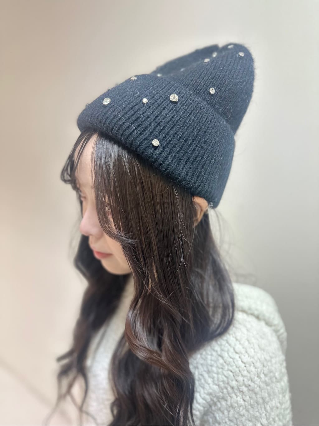 ayakaさんの「ESPERANZA｜ビジューニット帽」を使ったコーディネート