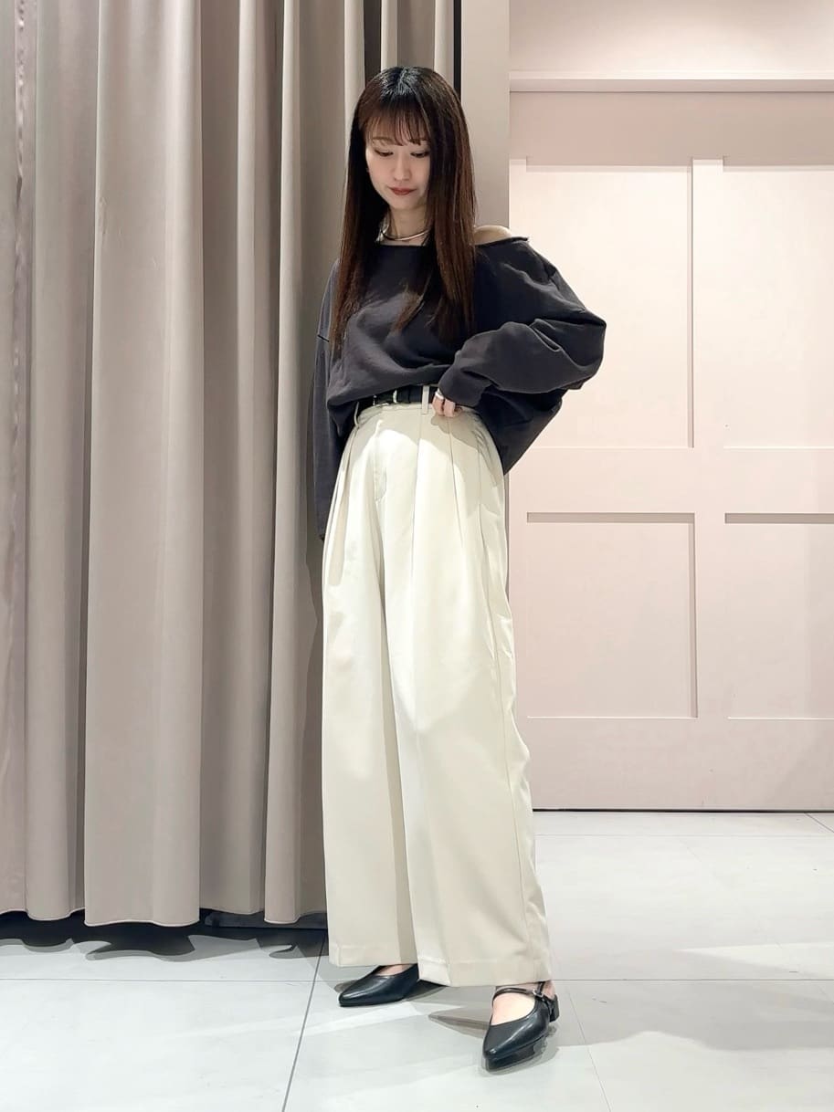 RINAさんの「ESPERANZA｜バックストラップフラットパンプス」を使ったコーディネート