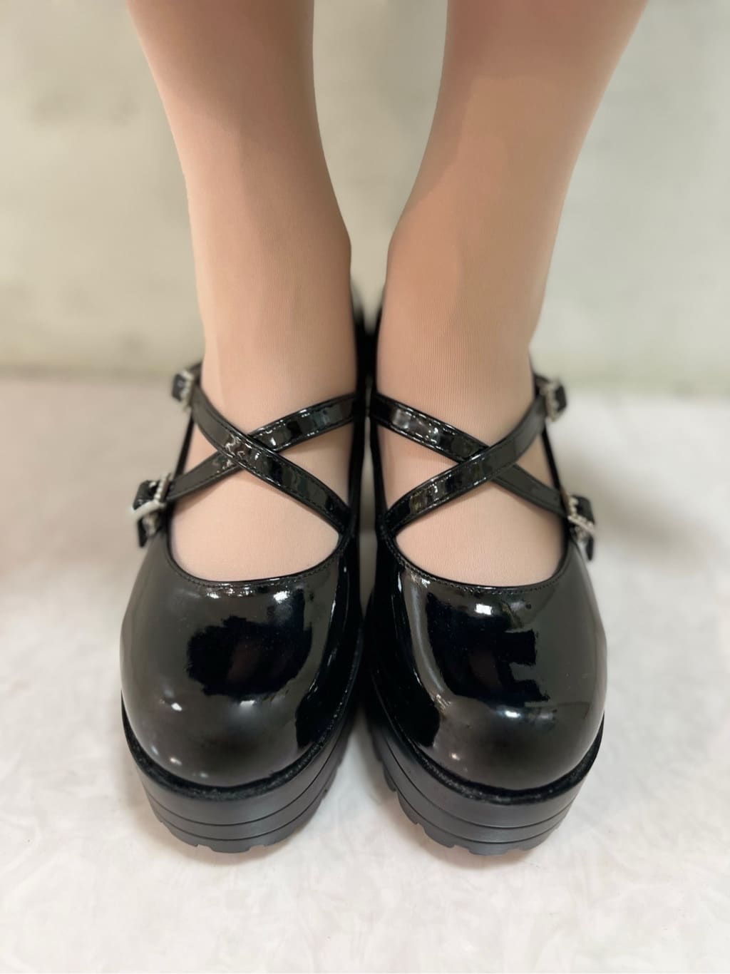 myさんの「ESPERANZA｜厚底キラキラダブルストラップパンプス」を使ったコーディネート
