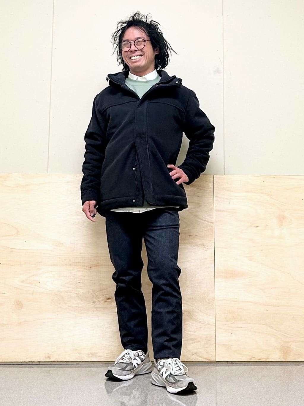 KENJI Iさんの「THE SHOP TK｜【オールシーズン穿ける！】7DAYSストレッチへリンボンパンツ　ON&hArr;OFF兼用」を使ったコーディネート