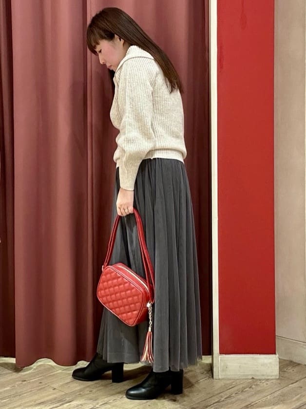 mayuckyさんの「SHOO･LA･RUE｜◆【セレモニーからデイリーまで】女性らしさあふれる チュールスカート」を使ったコーディネート