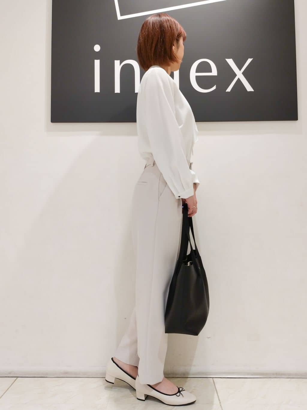 n.さんの「index｜◆《XS-LLsize》通勤対応／ボウタイブラウス／取り外しパーツ付き 【洗濯機洗い可／防シワ】」を使ったコーディネート