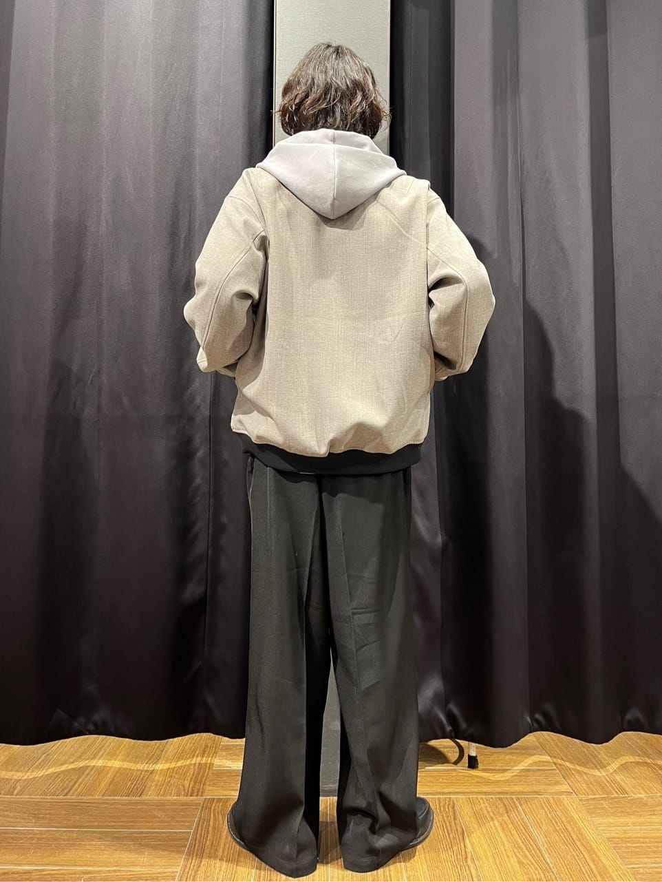 motoさんの「THE SHOP TK｜◆【CAVIAN/キャビアン】リサイクルシャークスキンジップブルゾン セットアップ可」を使ったコーディネート