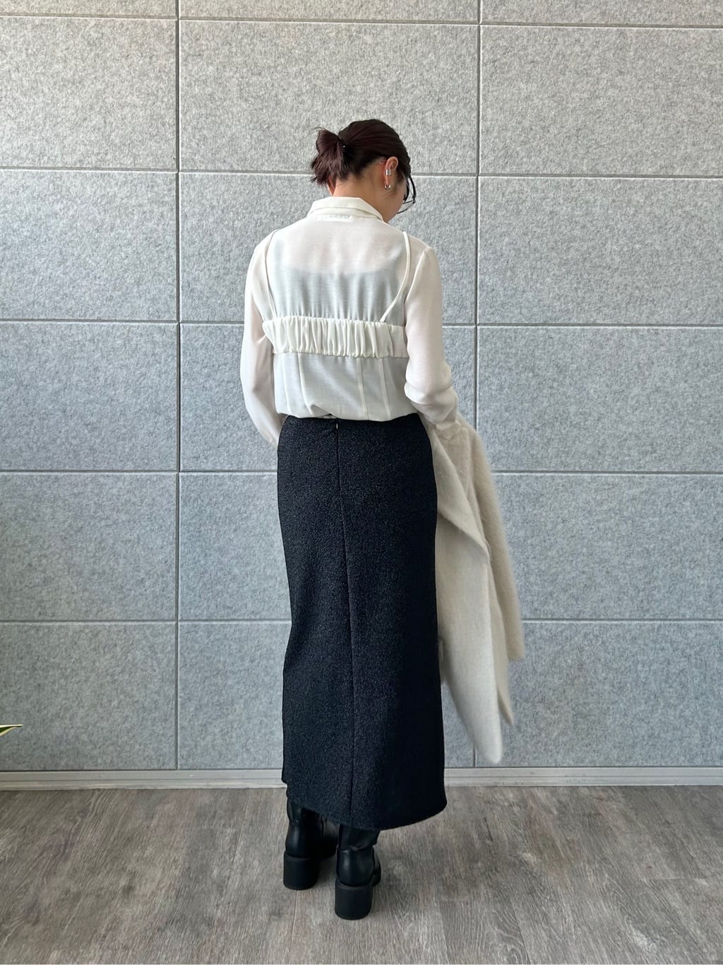 harunaさんの「CODE A｜lame skirt」を使ったコーディネート