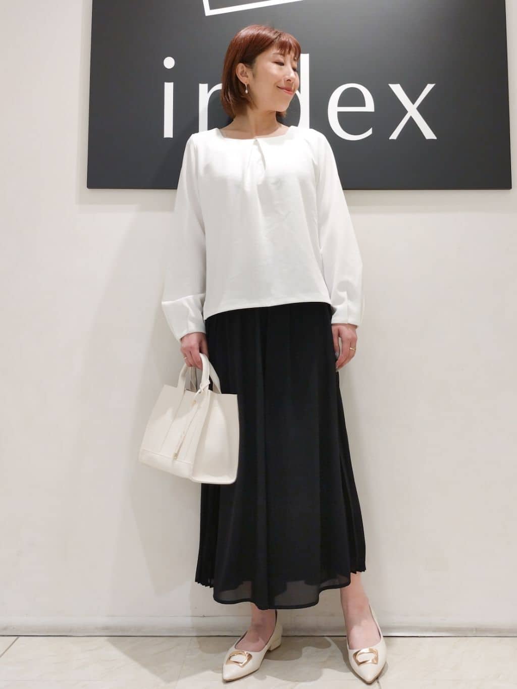 n.さんの「index｜◆【軽量／2WAY】スクエアミドルトートバッグ」を使ったコーディネート