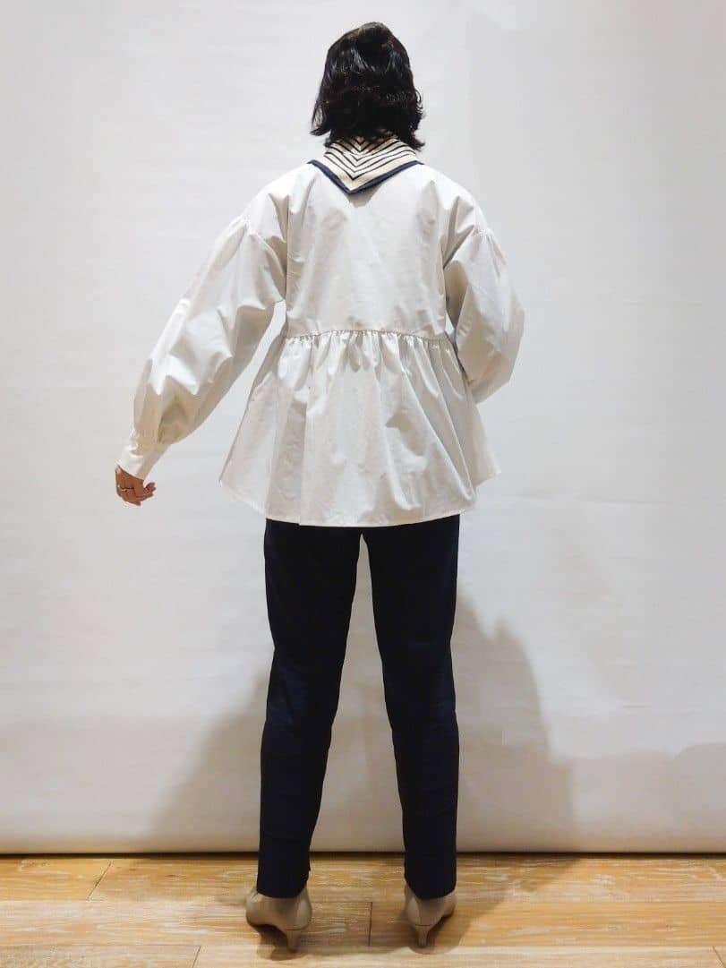 ぽんさんの「OPAQUE.CLIP｜◆バンドカラーペプラムシャツ【洗濯機洗い可】」を使ったコーディネート