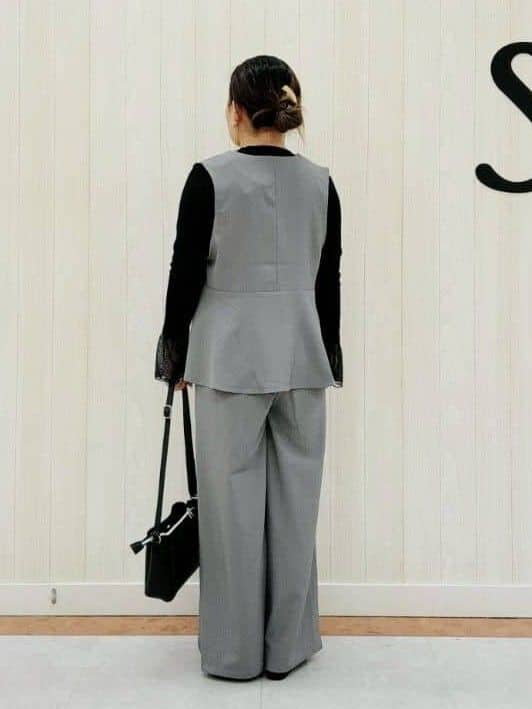 nanahachiさんの「SHOO･LA･RUE｜◆【S-LL】重ね着コーデで差をつける お袖チュールリブトップス」を使ったコーディネート