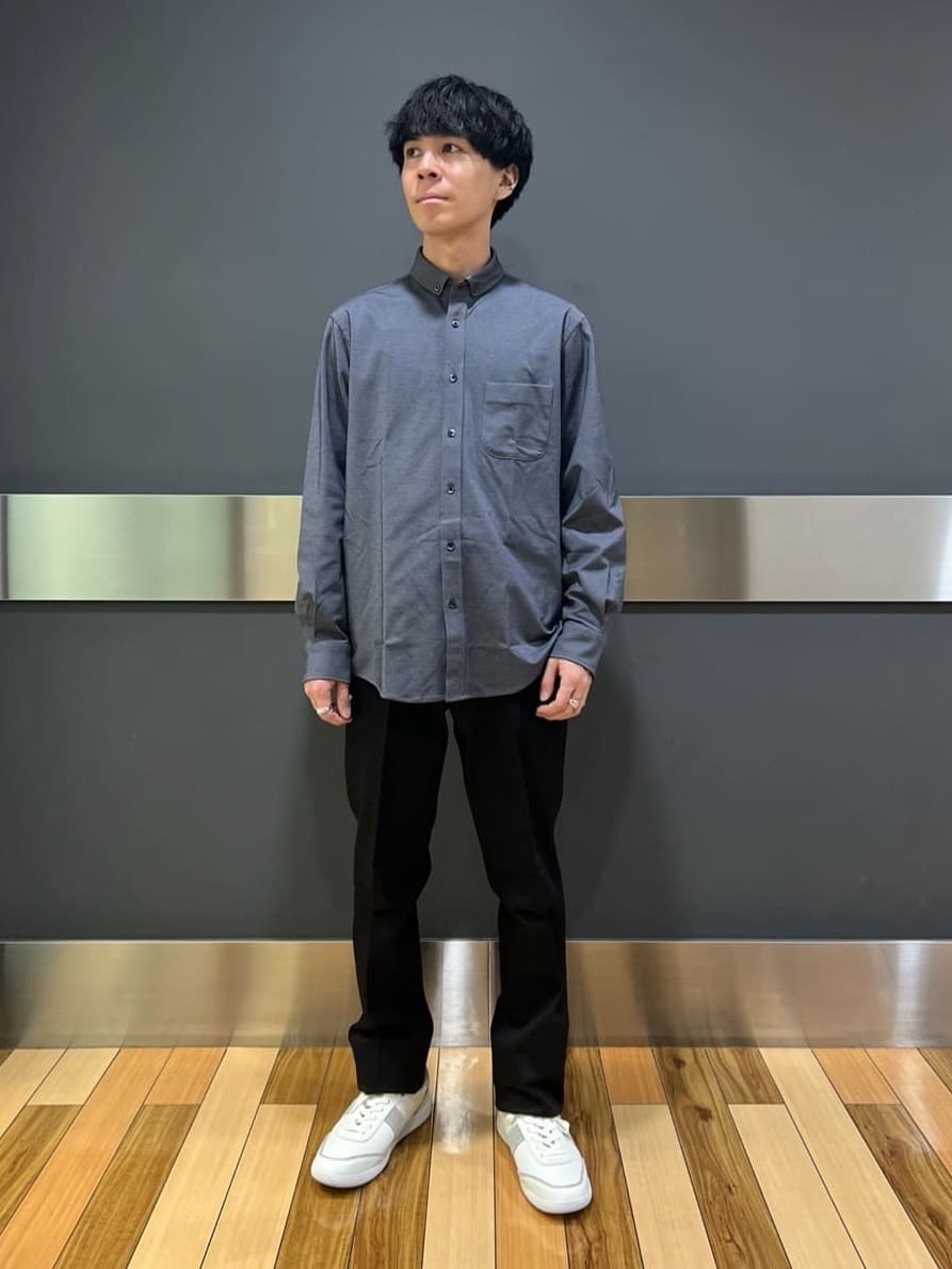 yutoさんの「TAKEO KIKUCHI｜【オフィスカジュアル対応】ドレス チノパンツ」を使ったコーディネート