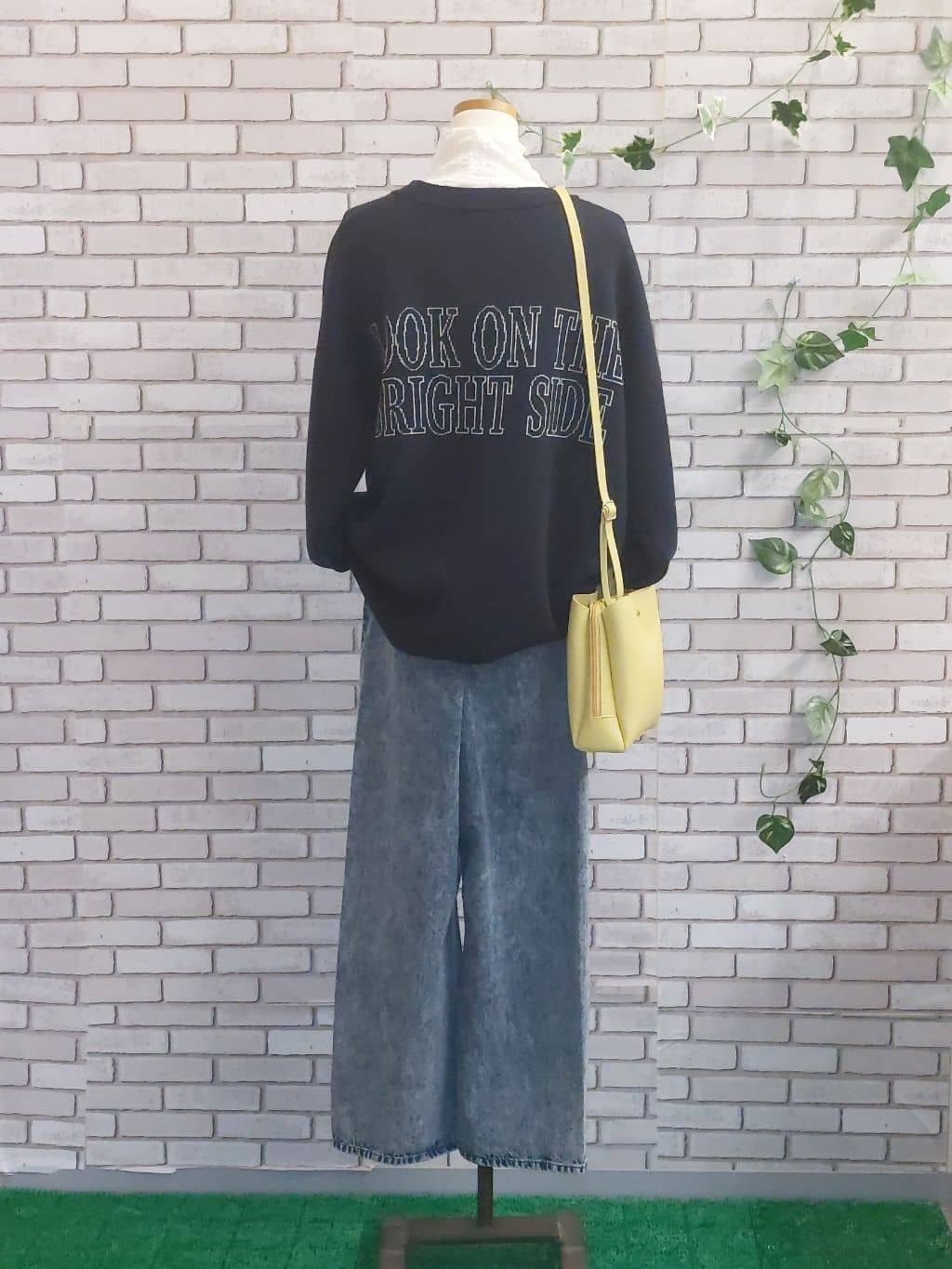 Eさんの「SHOO･LA･RUE｜◆【軽量】ふわっと軽い 3層ショルダーバッグ」を使ったコーディネート