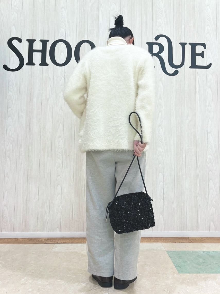 ねぎまさんの「SHOO･LA･RUE｜◆【S-LL】脚のラインをきれいに見せる サイドライン起毛イージーパンツ」を使ったコーディネート
