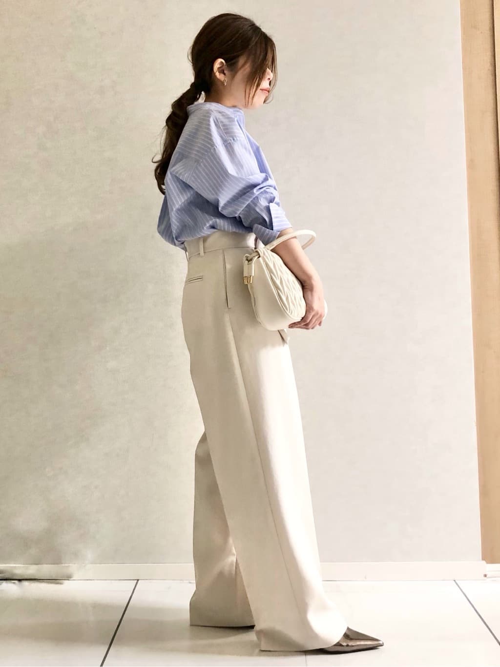 sayuさんの「UNTITLED｜◆ベルト付き2タックパンツ」を使ったコーディネート