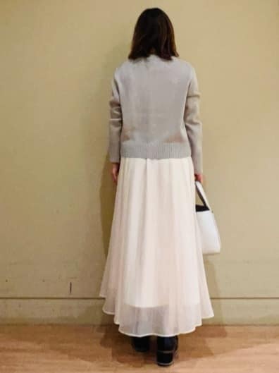 Juneさんの「UNTITLED｜◆【後ろウエストゴム/洗える】シアーローンロングスカート」を使ったコーディネート