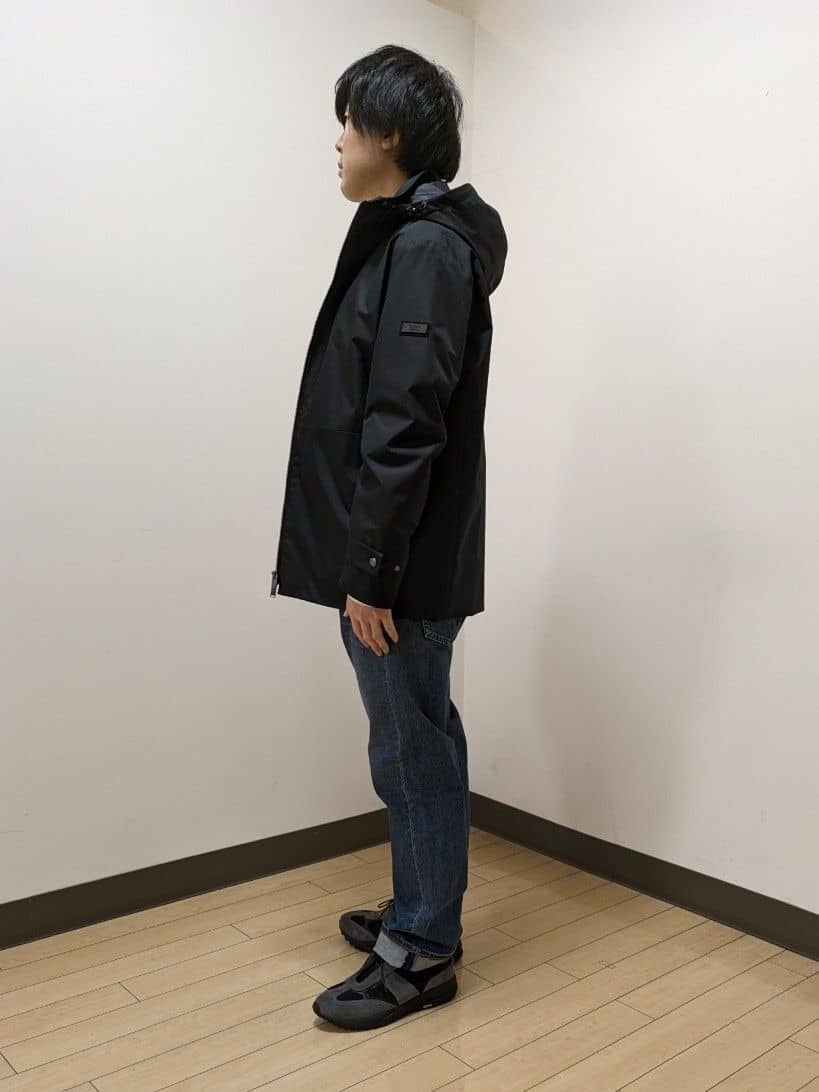 あきやまさんの「TAKEO KIKUCHI｜【モンスターストレッチ】日本製 ウォッシュド デニムパンツ」を使ったコーディネート