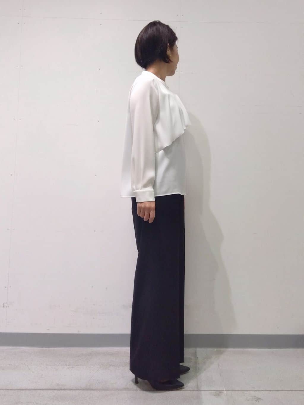 Kさんの「INDIVI｜【洗える／UVケア／スーツ】ストレッチノーカラージャケット」を使ったコーディネート