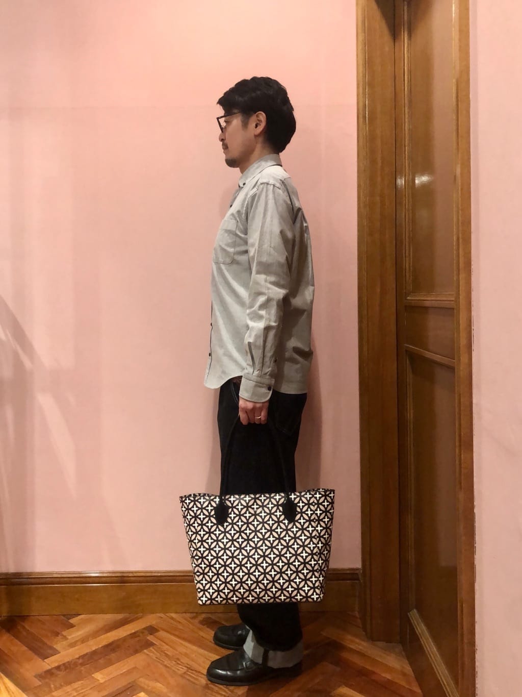 OKJさんの「DRESSTERIOR｜オックスフォード ラウンドカラーシャツ」を使ったコーディネート