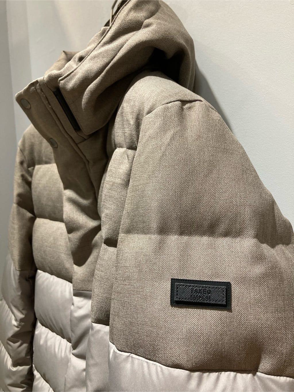 シュンさんの「TAKEO KIKUCHI｜【Made in JAPAN】播州織 ストレッチ パンツ」を使ったコーディネート