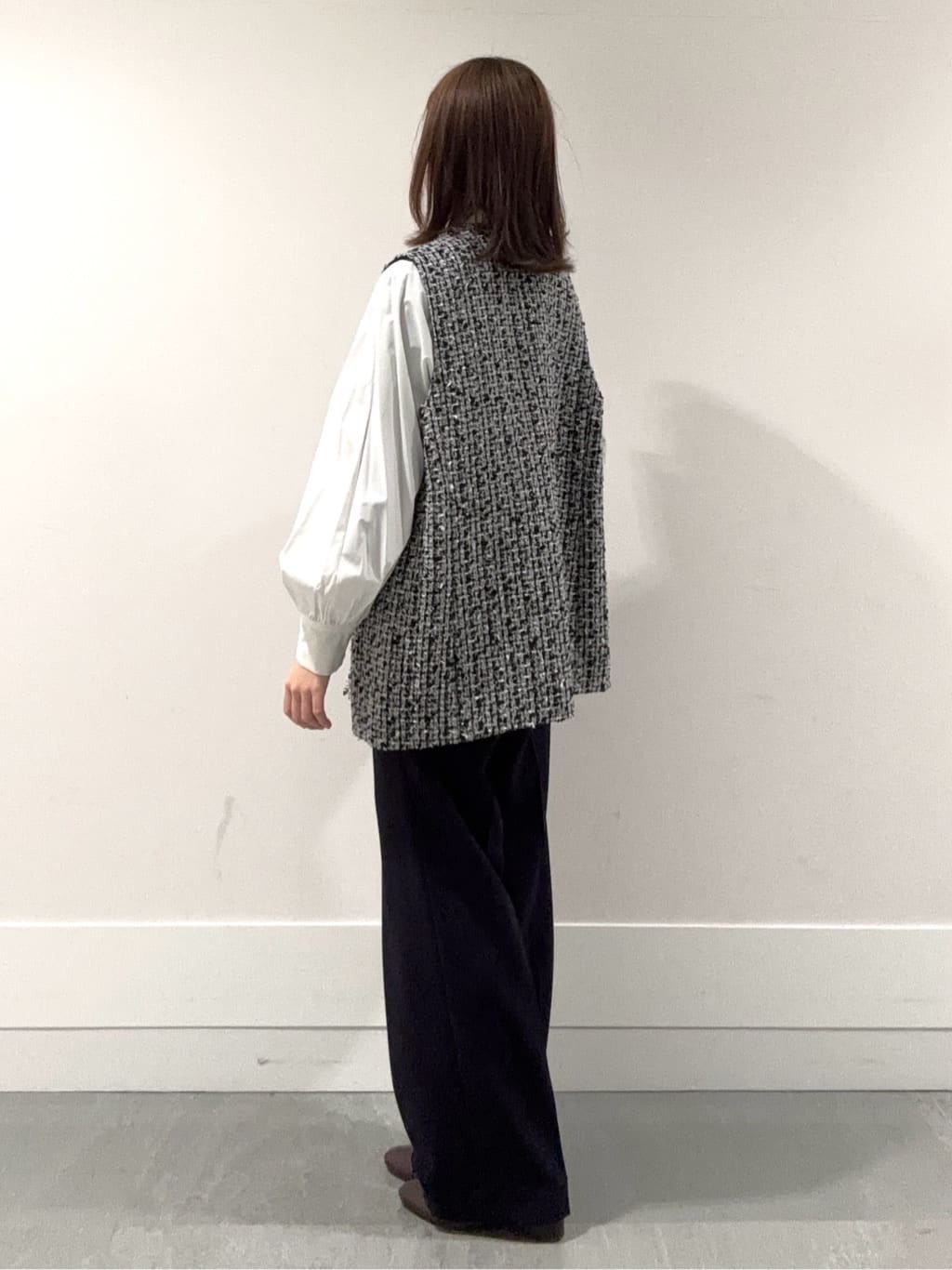 mioさんの「UNTITLED｜◆【通勤スーツ】ワイドパンツ」を使ったコーディネート