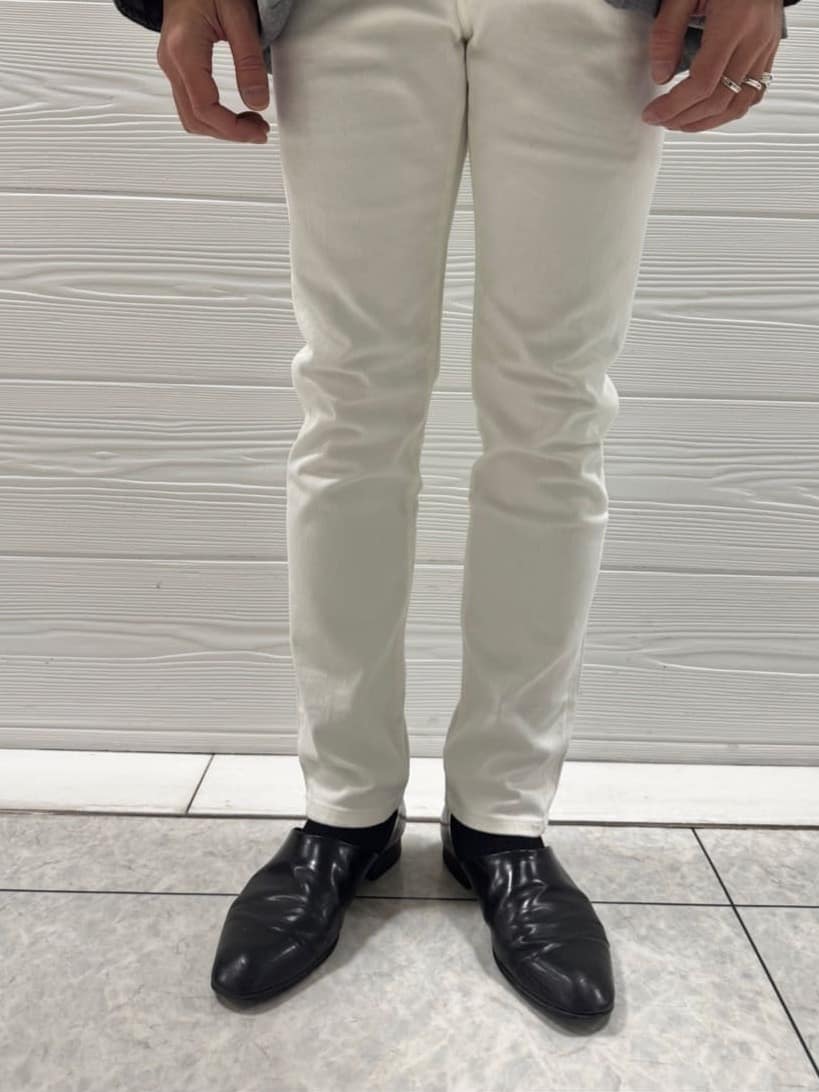 井出恭輔さんの「TAKEO KIKUCHI｜【Sサイズ～】ストレッチ デニム パンツ」を使ったコーディネート