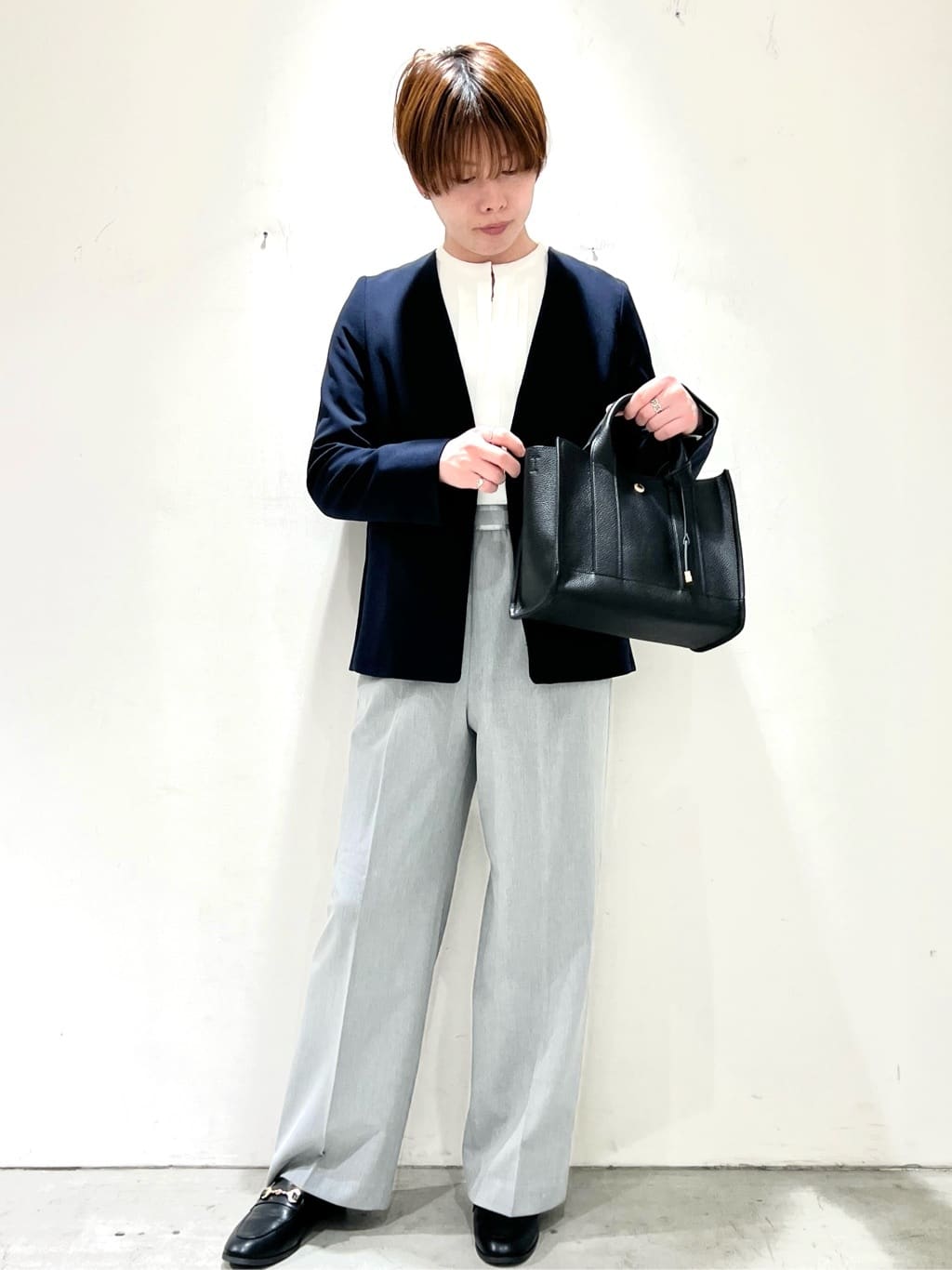 JINさんの「OPAQUE.CLIP｜《通勤／セットアップ対応》Vネックジャケット／ダブルクロス【洗濯機洗い可】」を使ったコーディネート