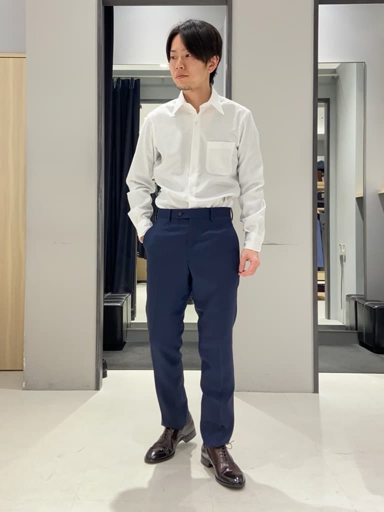 わいずみさんの「TAKEO KIKUCHI｜【Three by Three】シャイニーシャークピンヘッド スーツ/3ピース対応可」を使ったコーディネート