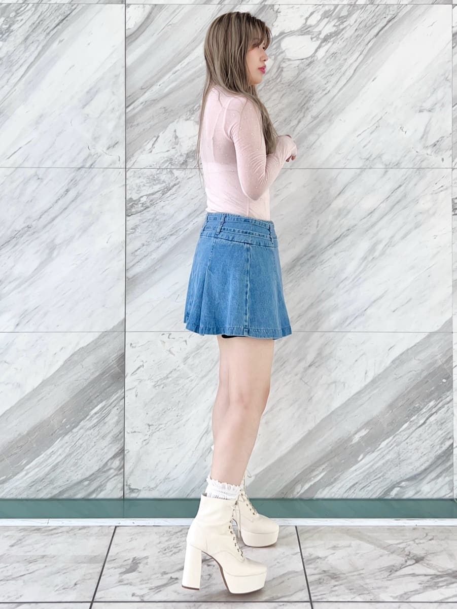 ayaさんの「ESPERANZA｜【ラク盛り／ショートブーツ】リピーター続出／脚長美脚　厚底レースアップブーツ」を使ったコーディネート