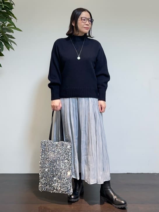 Asamiさんの「UNTITLED｜トリプルワントップペンダント」を使ったコーディネート