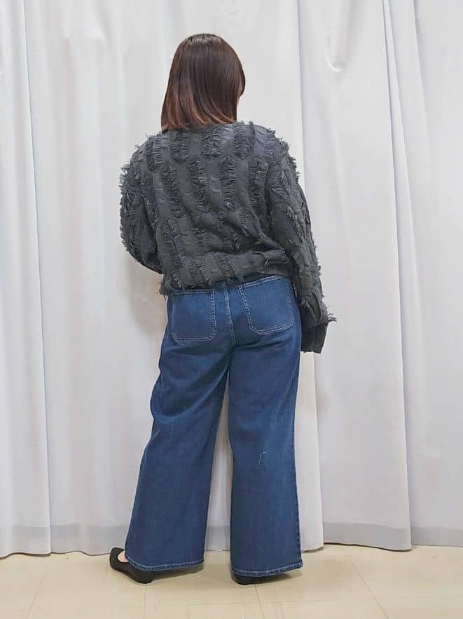 かなさんの「SHOO･LA･RUE｜◆【S-LL】一枚で主役級。フリンジが目を惹くゆるニット」を使ったコーディネート