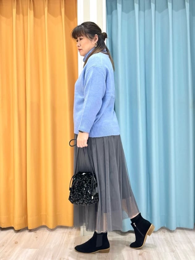 TUMU-TUMUさんの「SHOO･LA･RUE｜◆【セレモニーからデイリーまで】女性らしさあふれる チュールスカート」を使ったコーディネート