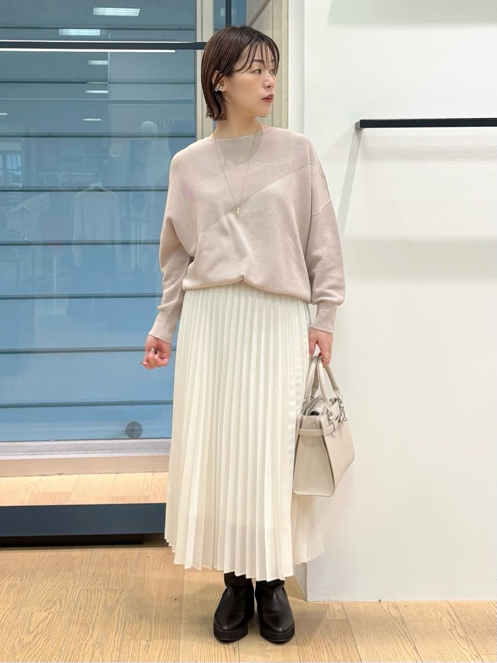 asamiさんの「INDIVI｜【名品／撥水／抗菌防臭】ロング リサイクルダウンコート」を使ったコーディネート