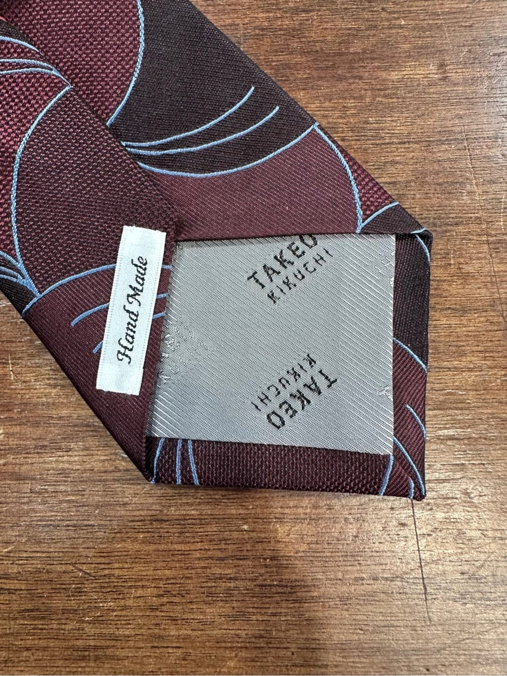 Uさんの「TAKEO KIKUCHI｜【Three by Three】シャイニーシャークピンヘッド スーツ/3ピース対応可」を使ったコーディネート