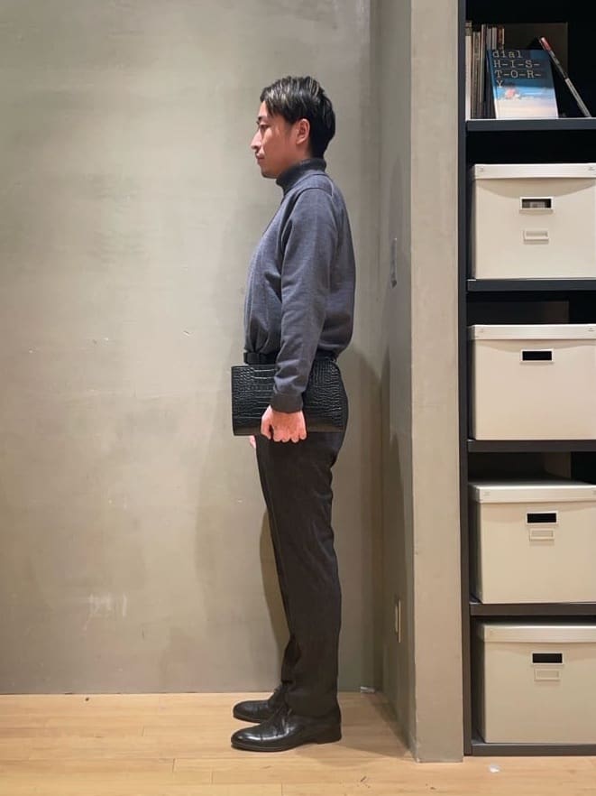 IMAIさんの「TAKEO KIKUCHI｜【ONOFF対応】TRダブルニット ストレッチパンツ」を使ったコーディネート