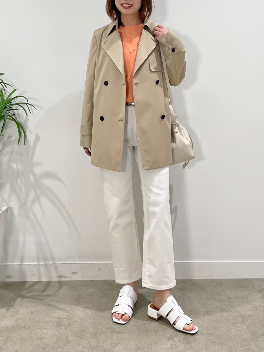 ねねさんの「INDIVI｜【褒められデニム】スリムストレート デニムパンツ」を使ったコーディネート